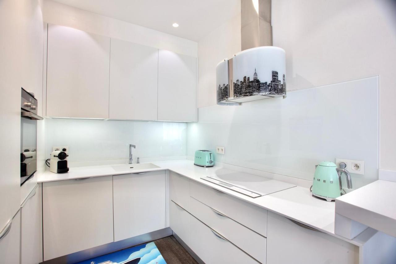 Luxurious 2 Bedrooms Apartment, 30 Meter From Leilighet